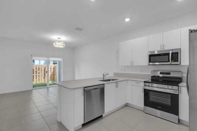 Foto del edificio - 105 SW 184th Pl