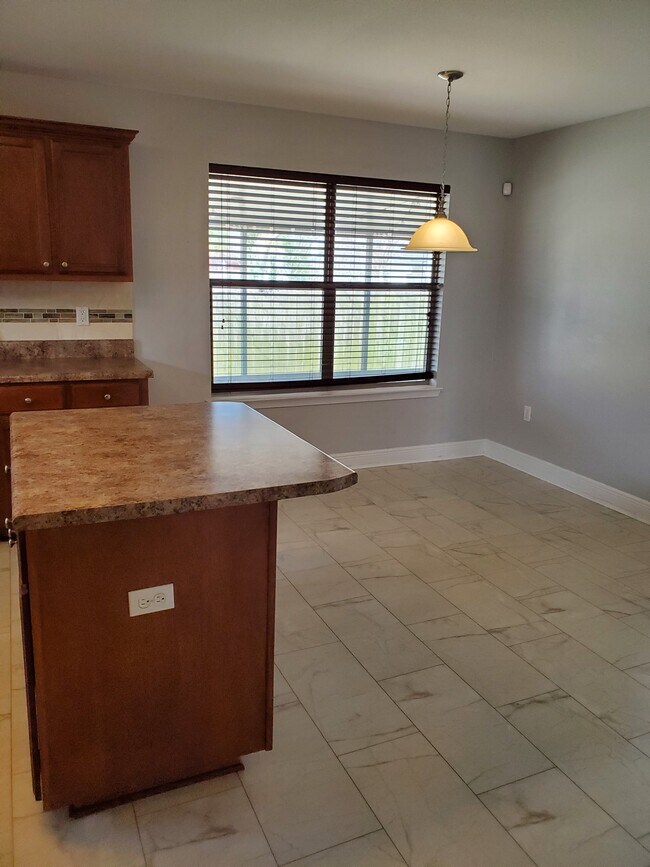 Building Photo - 1744 Bay Pine Cir