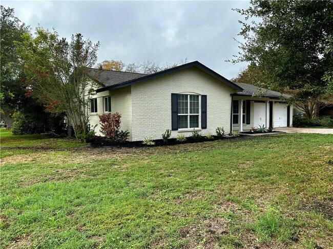 Building Photo - 3407 Norwood Hill Rd