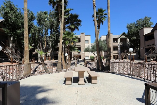 Building Photo - Brook Creek