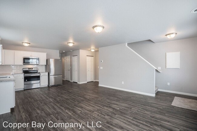 Building Photo - 4 br, 3 bath House - 4443 Harding Avenue