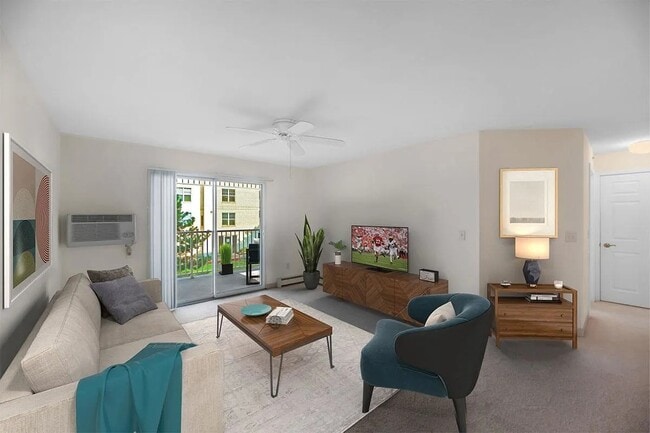 Living Room - Rivers Edge Apartments