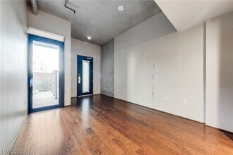 Building Photo - 353 E Bonneville Ave