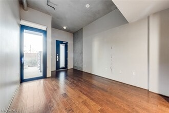 Building Photo - 353 E Bonneville Ave