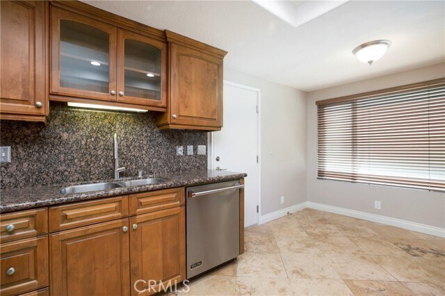 Foto del edificio - 24291 Hillview Dr