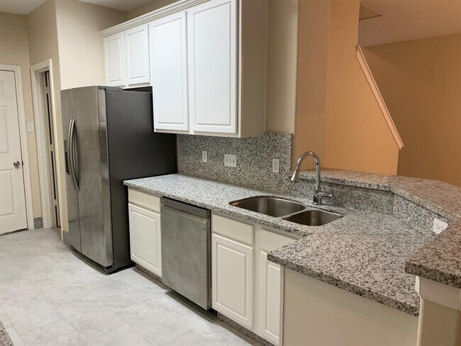 Foto del edificio - 42 Blue Creek Pl