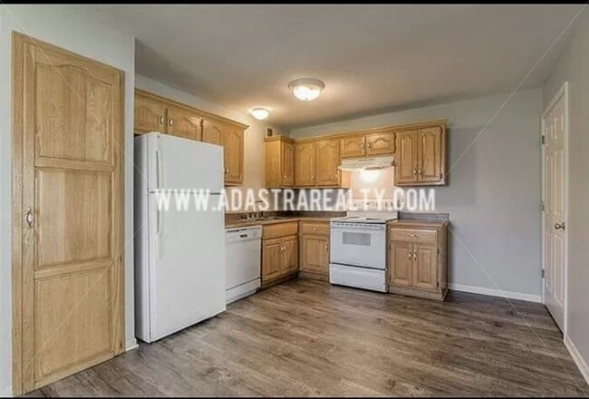 Foto del edificio - Spacious 3 Bed/2.5 Duplex in Louisburg-Available in MARCH!!