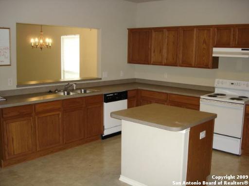 Building Photo - 8750 Sunny Oaks