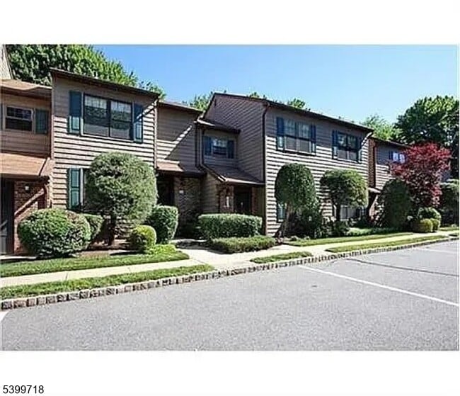 Foto del edificio - 5 Pheasant Run