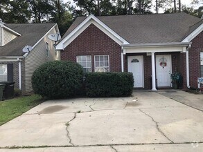 Building Photo - 3261 Sawtooth Dr