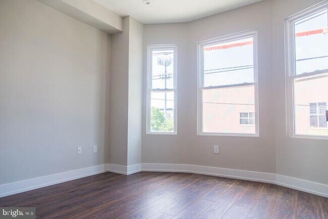 Foto del edificio - 3100-02 Spring Garden St