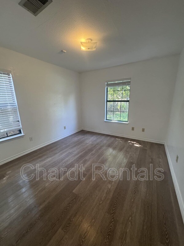 Building Photo - 1508 Alamo Ave