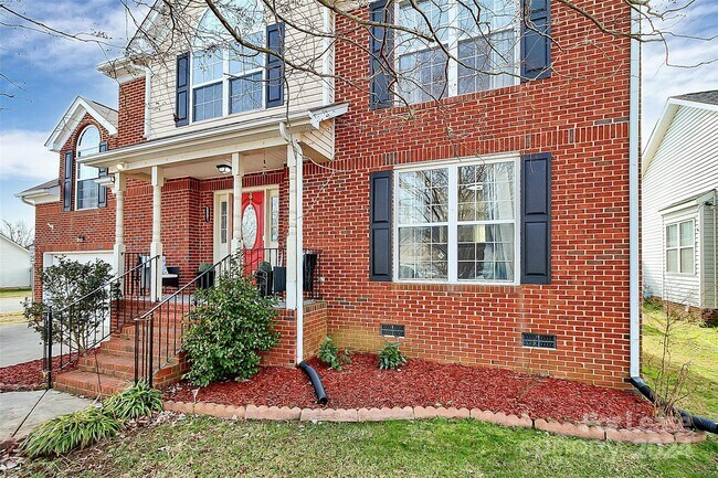 Building Photo - 5901 Barefoot Ln