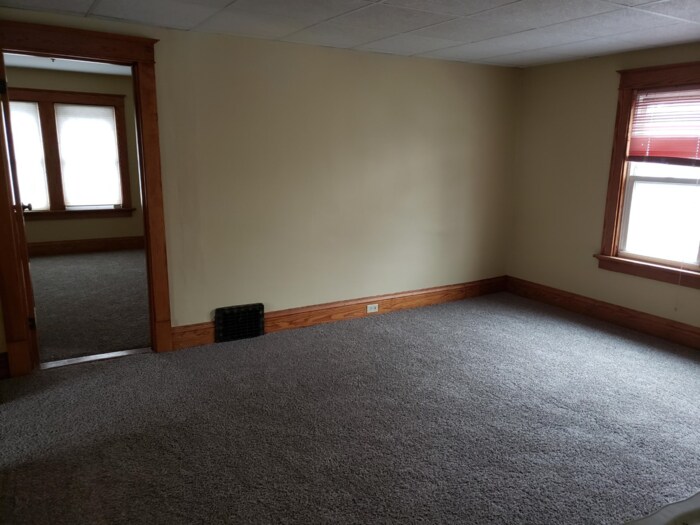 Building Photo - 617 Townline Rd
