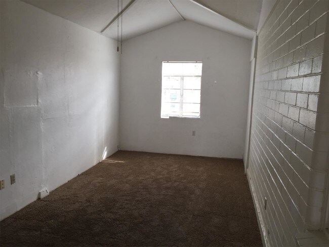 Foto del edificio - 4637 E Holmes St