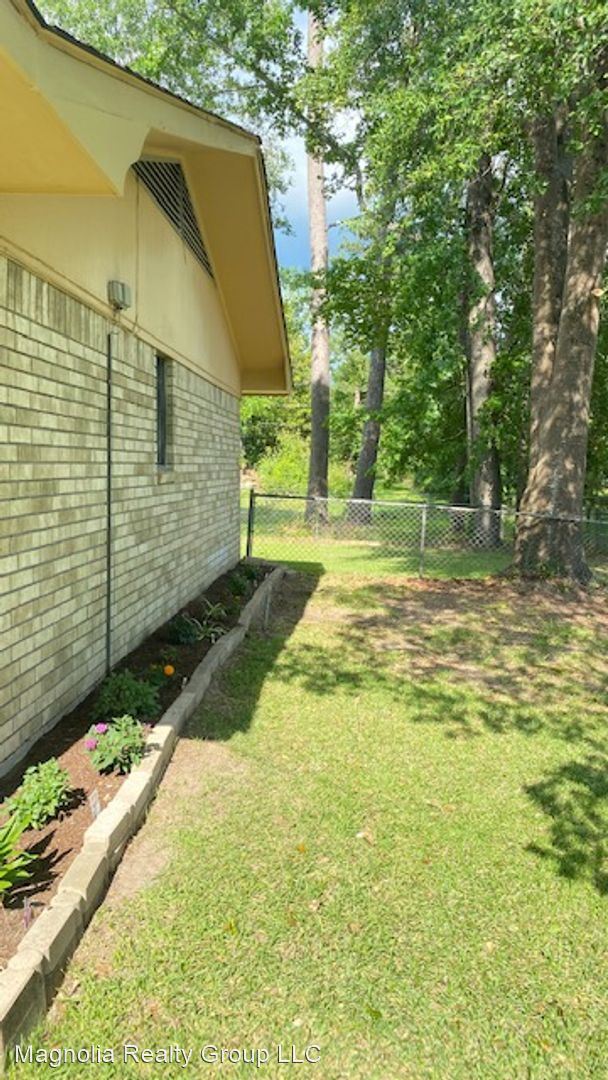 Building Photo - 3 br, 1.5 bath House - 103 Kimberly Drive