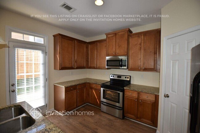 Foto del edificio - 5519 Chatham Cir NW