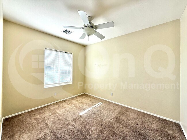 Foto del edificio - 11642 W Tonto St