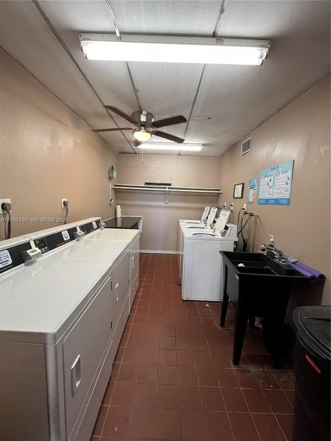 Photo - 1100 SE 4th Ave Apartment