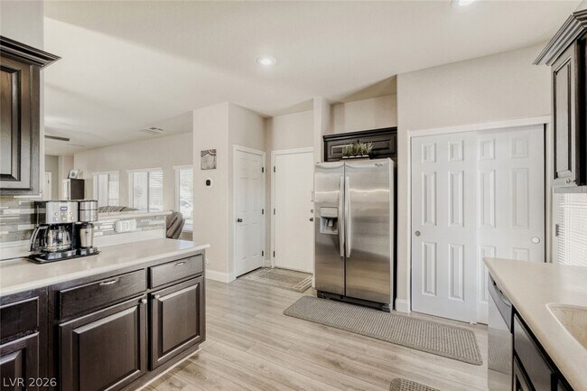 Foto del edificio - 9434 Marshall Creek St