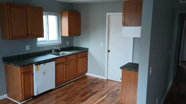 Building Photo - 22771 Piper Ave