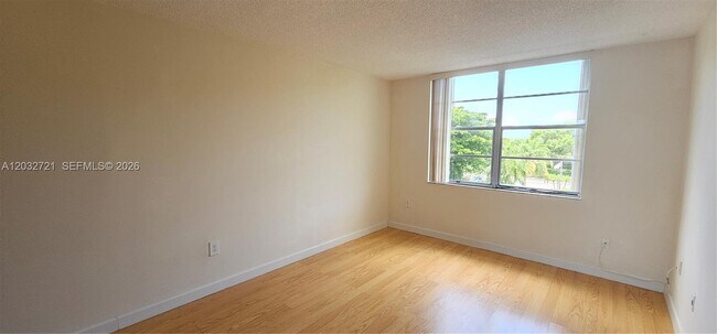 Foto del edificio - 13100 SW 92nd Ave