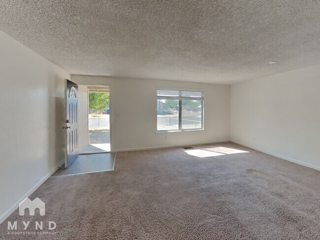 Building Photo - 515 Concord Cir