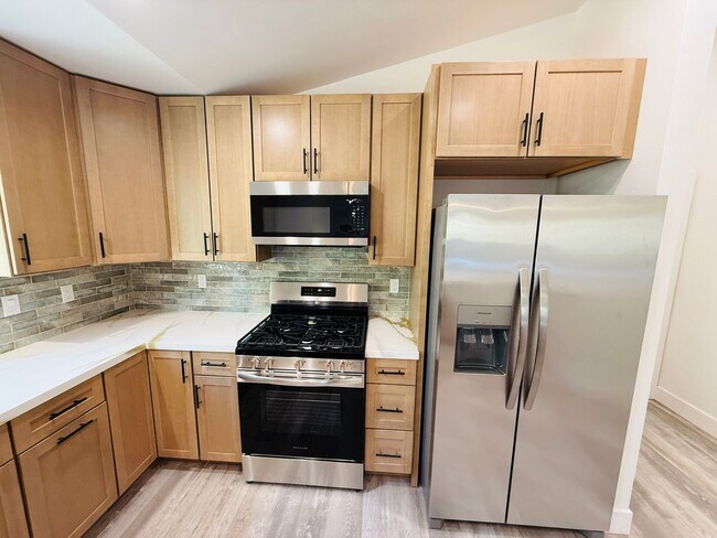 Foto del edificio - 1084 Dedi Ave