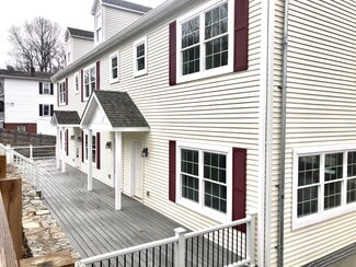 Building Photo - 1002 N Division St