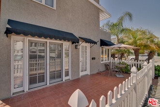 Building Photo - 127 Abalone Ave