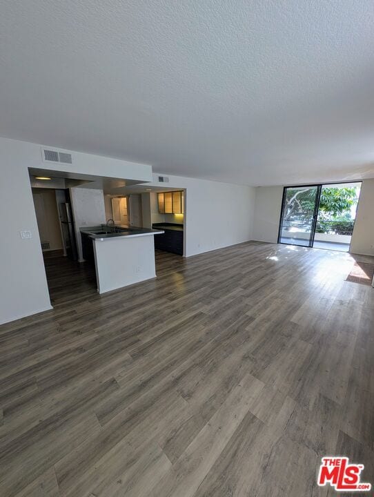 Building Photo - 1312 S Saltair Ave