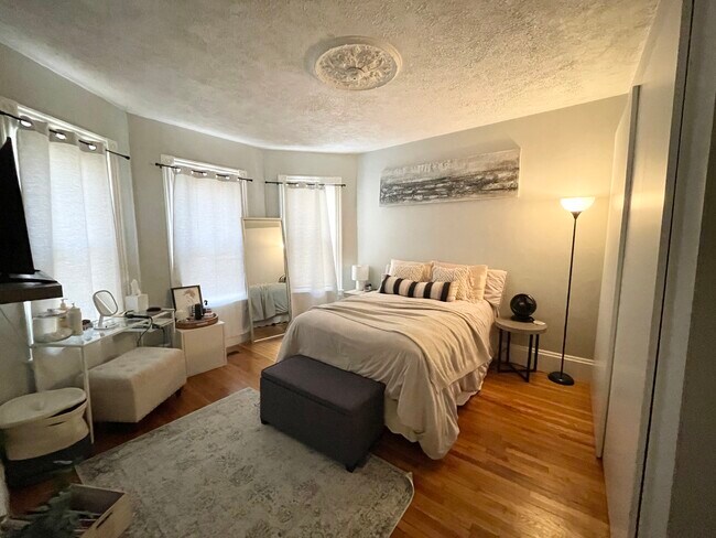 Foto del edificio - 24 Pond St