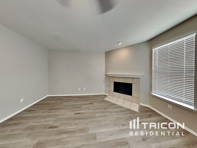 Foto del edificio - 4512 Ridgeway Dr