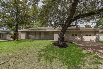 Building Photo - 1509 N San Jacinto St