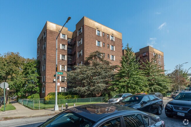 Building Photo - 2607-2615 Kings Hwy