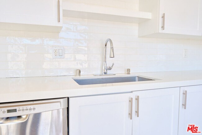 Foto del edificio - 842 11th St