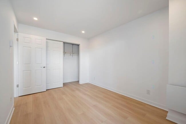 Building Photo - 1625 Blvd. De Maisonneuve Ouest