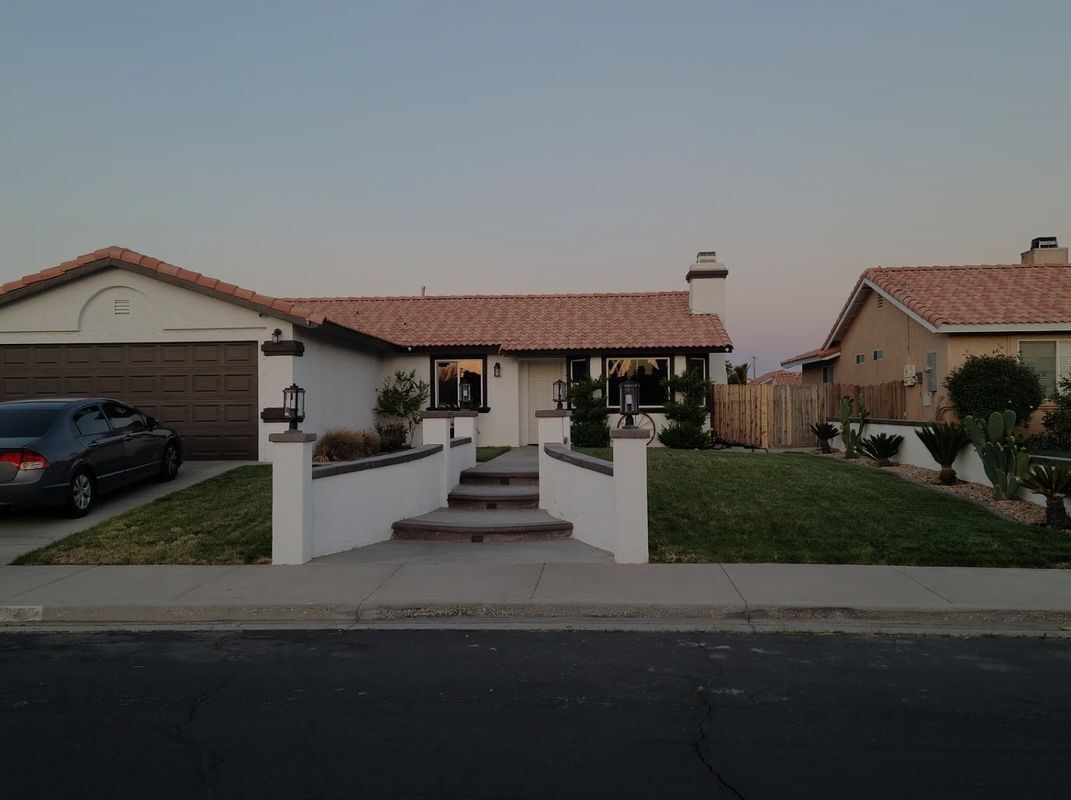Primary Photo - 15275 Flagstaff St