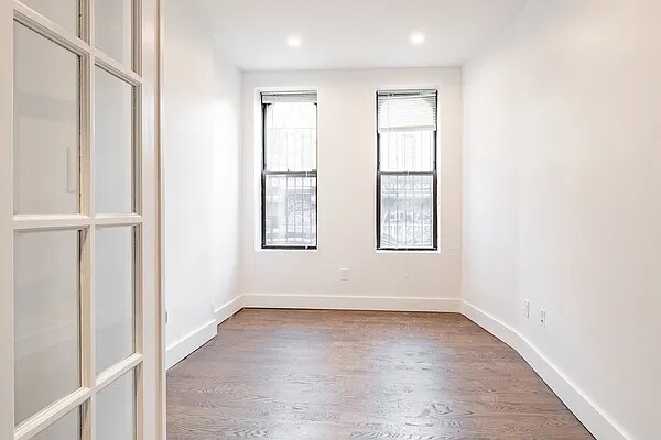 Building Photo - 7 Ridgewood Pl
