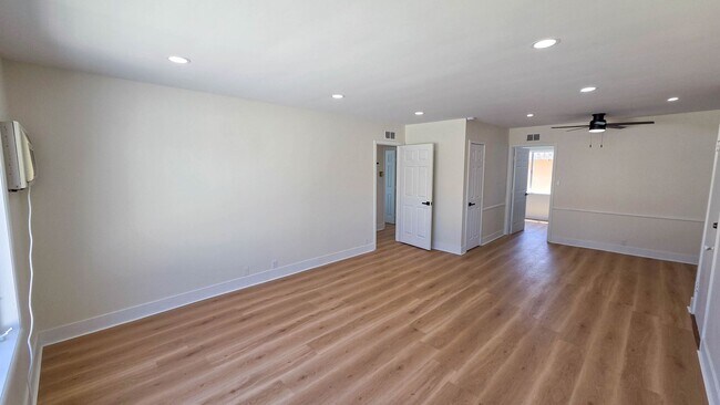 Building Photo - 8320 Sargent Ave
