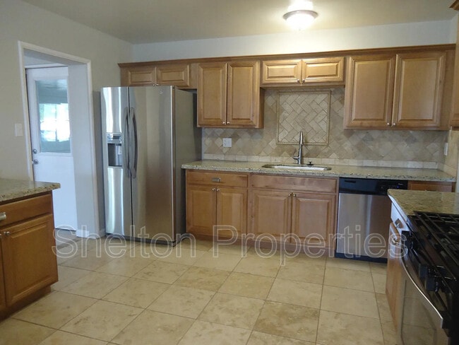 Foto del edificio - 1041 W 18th St