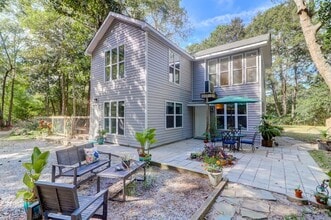 Building Photo - 2961 Hut Rd