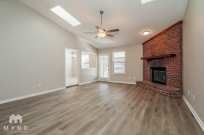 Building Photo - 10429 Osprey Nest Dr W