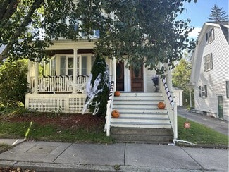 Building Photo - 5 Larchmont Rd