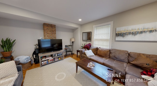 Photo - 14R Mt Auburn St Apartment