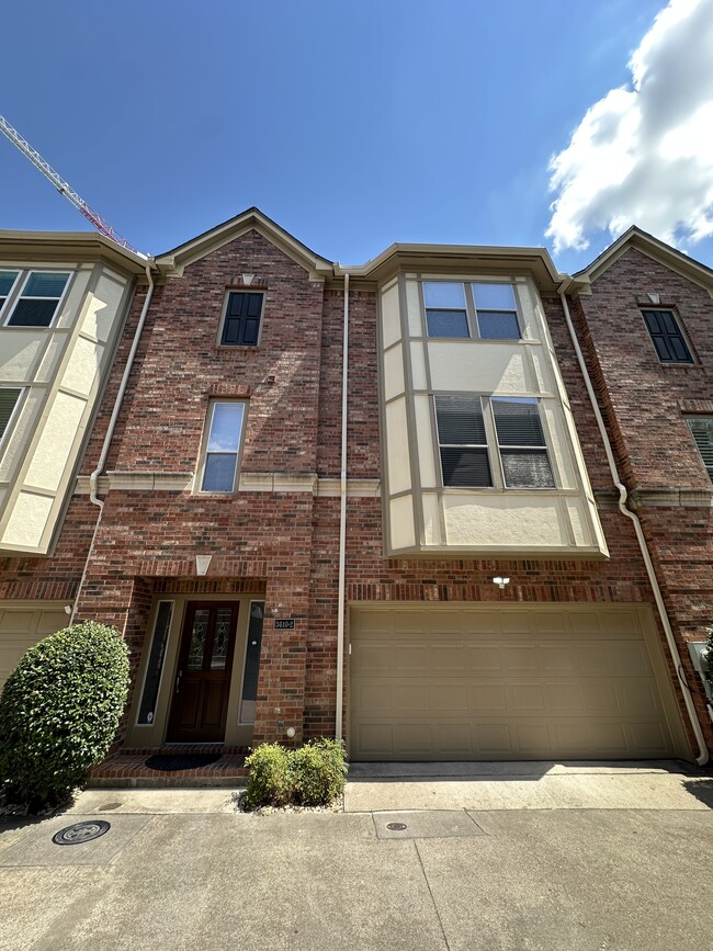Photo - 3610 Gillespie St Townhome