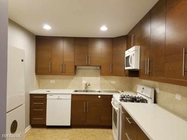 Building Photo - 2 br, 2 bath Condo - 1425 Sandpebble Dr