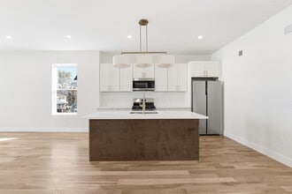 Building Photo - 25 Lembeck Ave