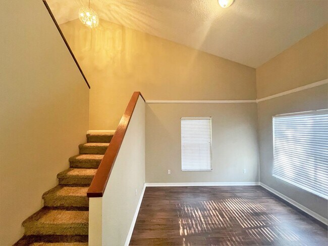 Foto del edificio - 7126 Yardley Way
