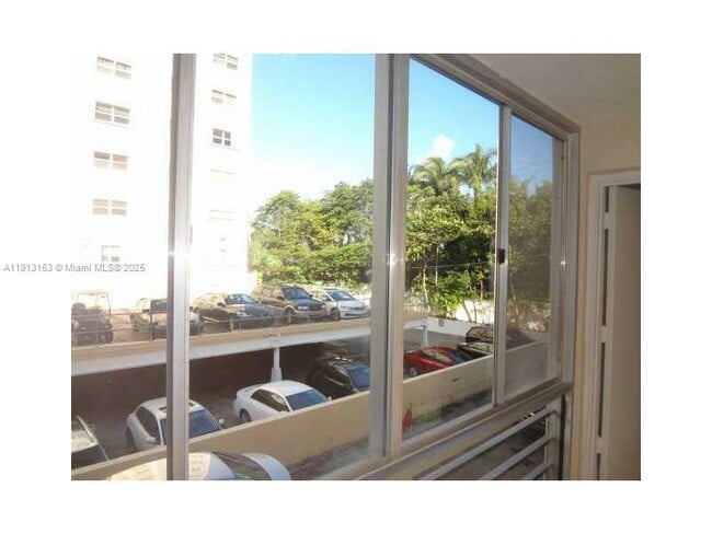 Foto del edificio - 201 Galen Dr